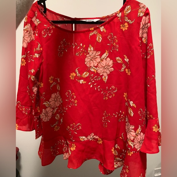 Bloom with a View blouse - Picture 2 of 4